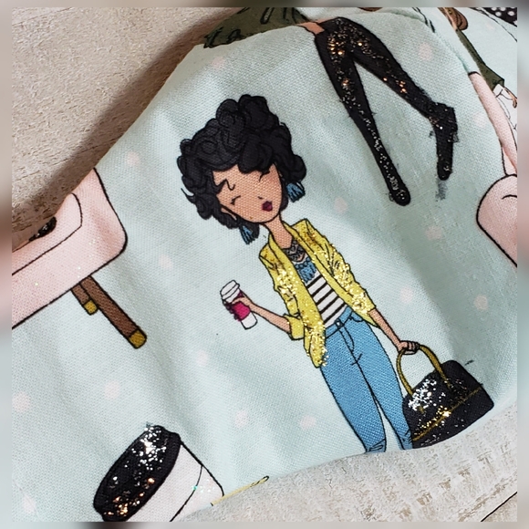 Cartoon Women Teal WhiteFace Mask Reversible Triple Layer Filter NWT - Picture 2 of 3